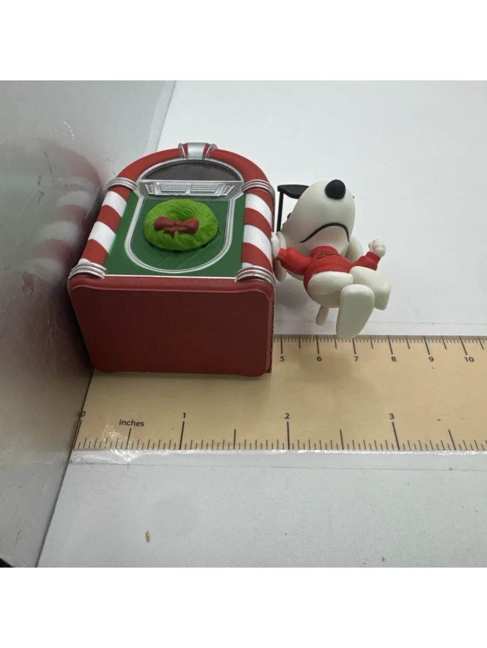 Hallmark Keepsake Christmas Ornament Peanuts Joe Cool Rocks In Box